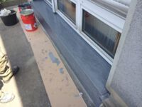 Fensterbankabdichtung mit Enke Flussigkunststoff