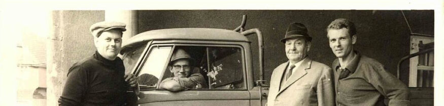 Kranaufbau auf neuer Baustelle